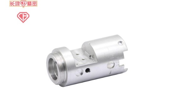 做五金零件加工前（qián）是選（xuǎn）擇CNC加工還是五金衝壓加工